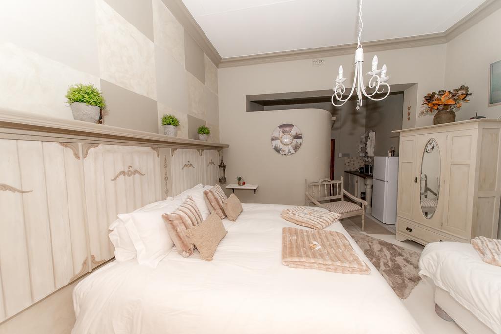 Tarentaalrand Guesthouse อัพพิงตัน ภายนอก รูปภาพ